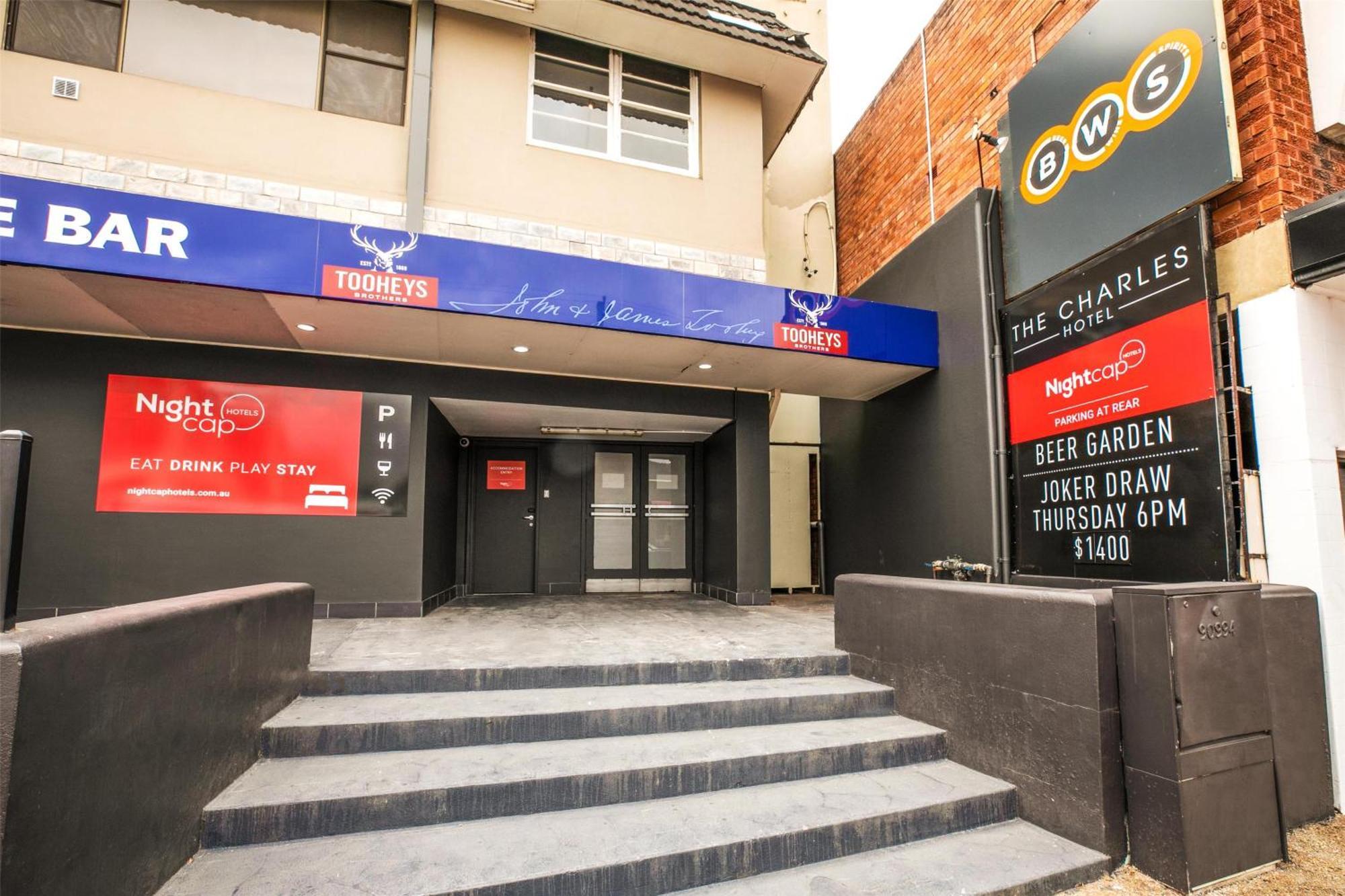 查尔斯睡帽酒店 卧龙岗 外观 照片